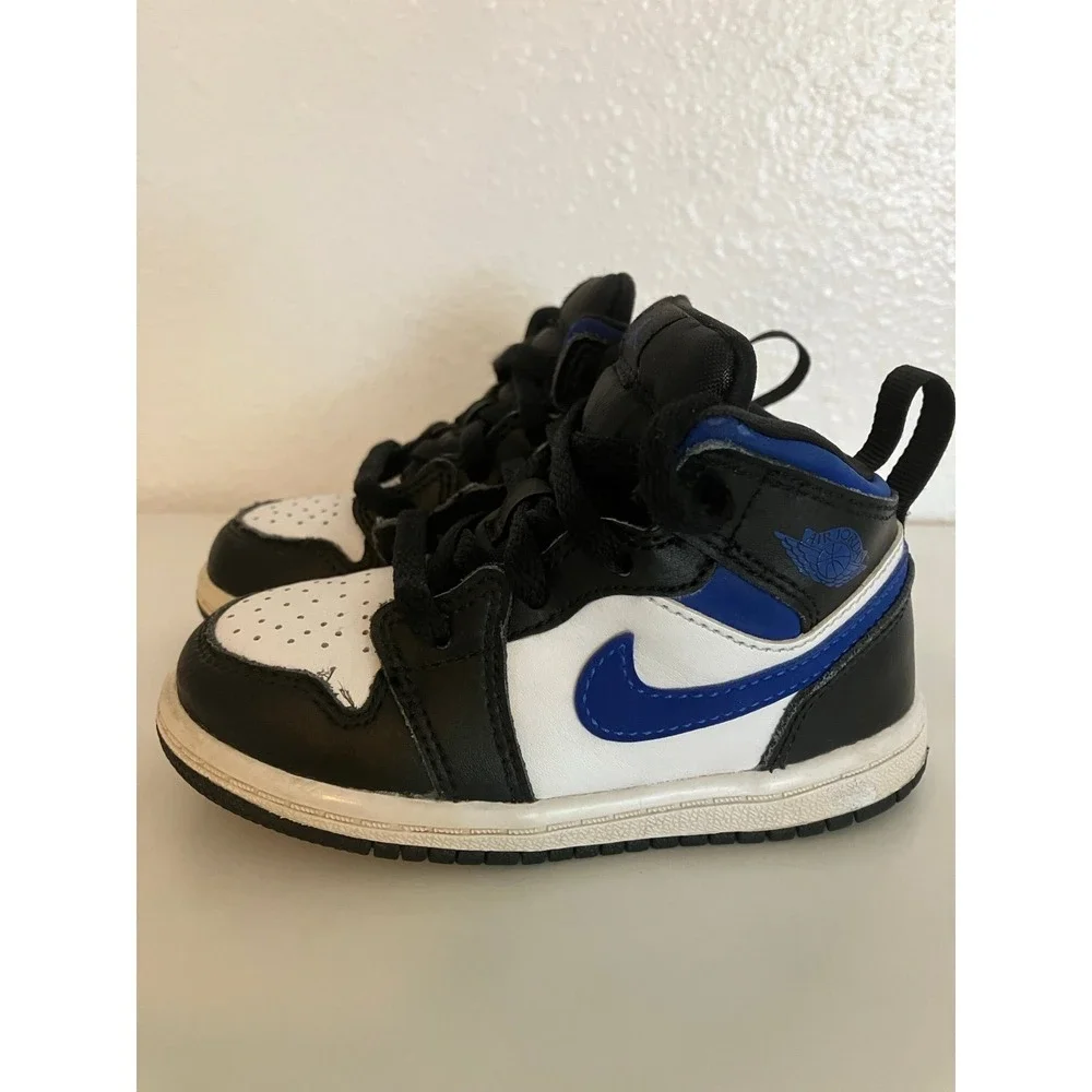 Nike Air Jordan Blue and Black Shoes Little Boys Size 7